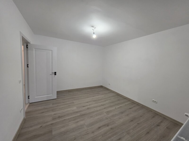 Baba Novac,10 minute metrou Dristor sau Piata Muncii, Sectia 12, 2 balcoane